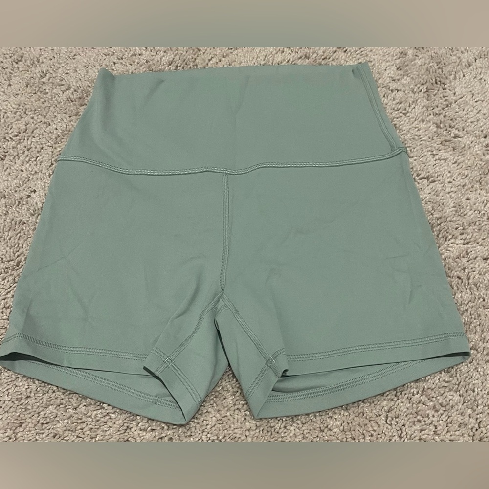 CRZ YOGA High-Waisted Sage Shorts
